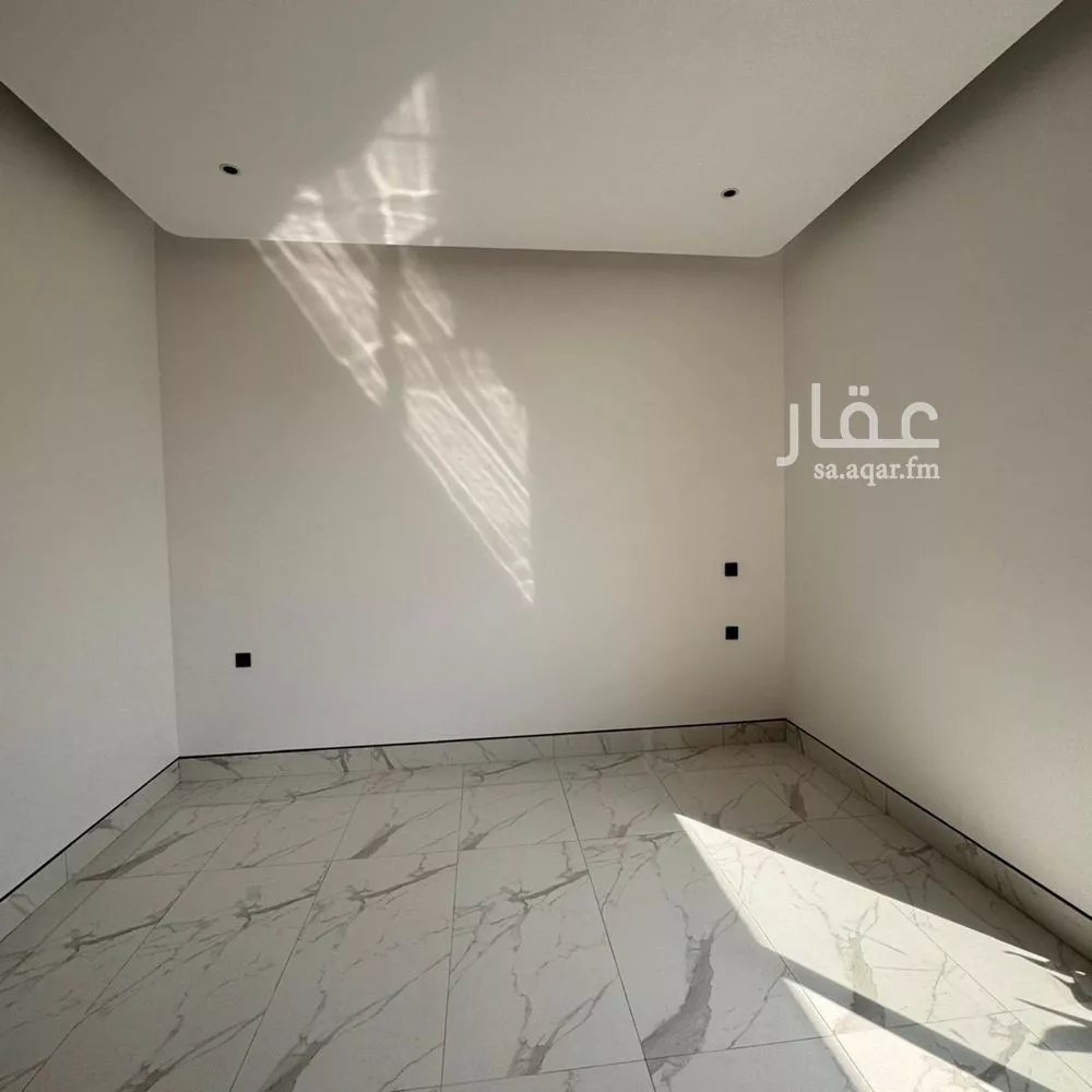 فيلا 4 غرف في النرجس 12