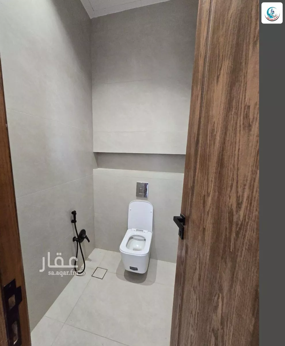 8 bedroom villa in Al Mahdiyyah 24