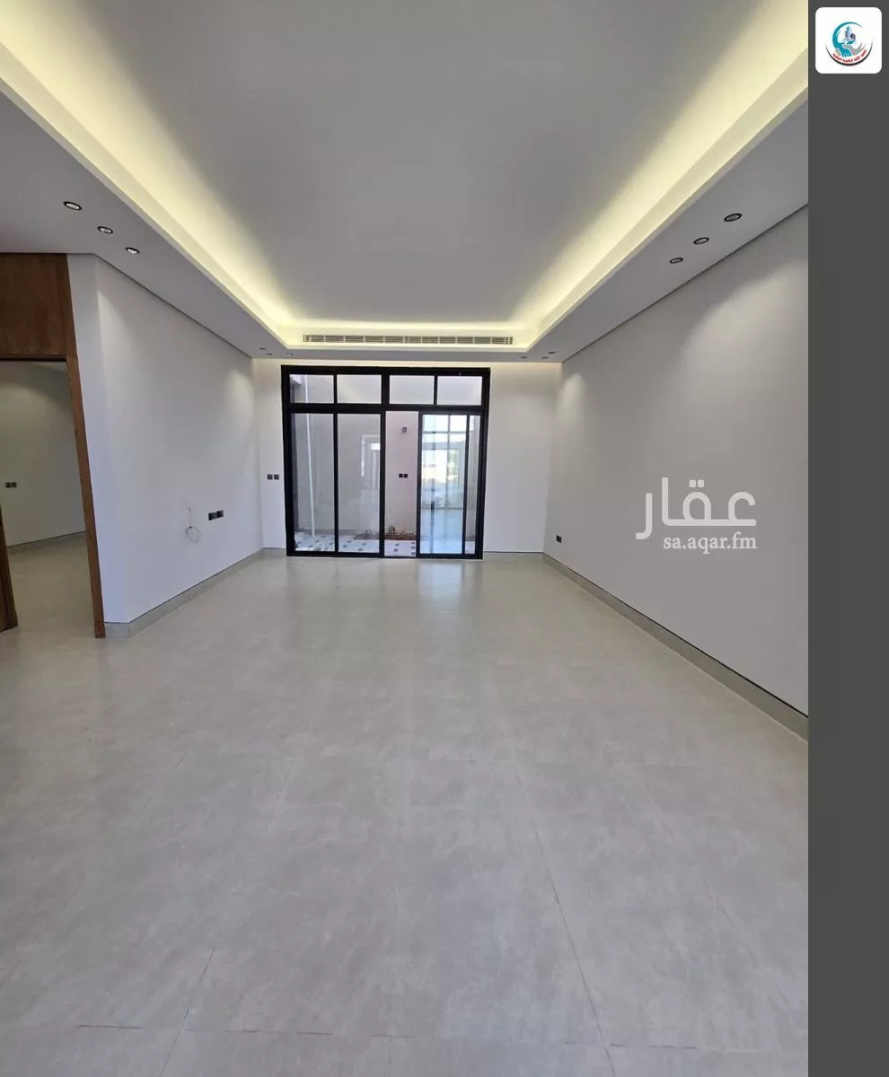 8 bedroom villa in Al Mahdiyyah 9