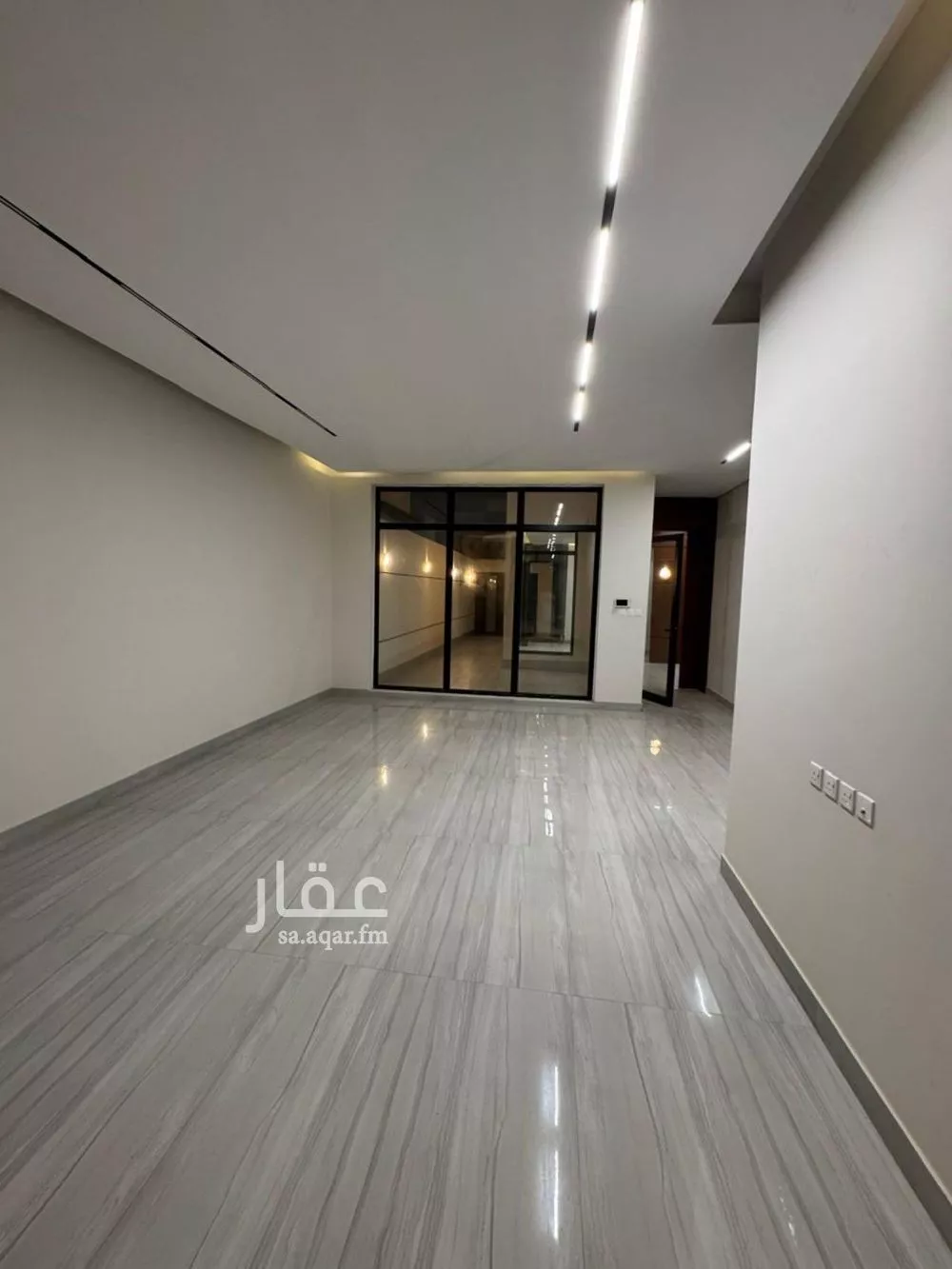 فيلا 4 غرف في النرجس 5