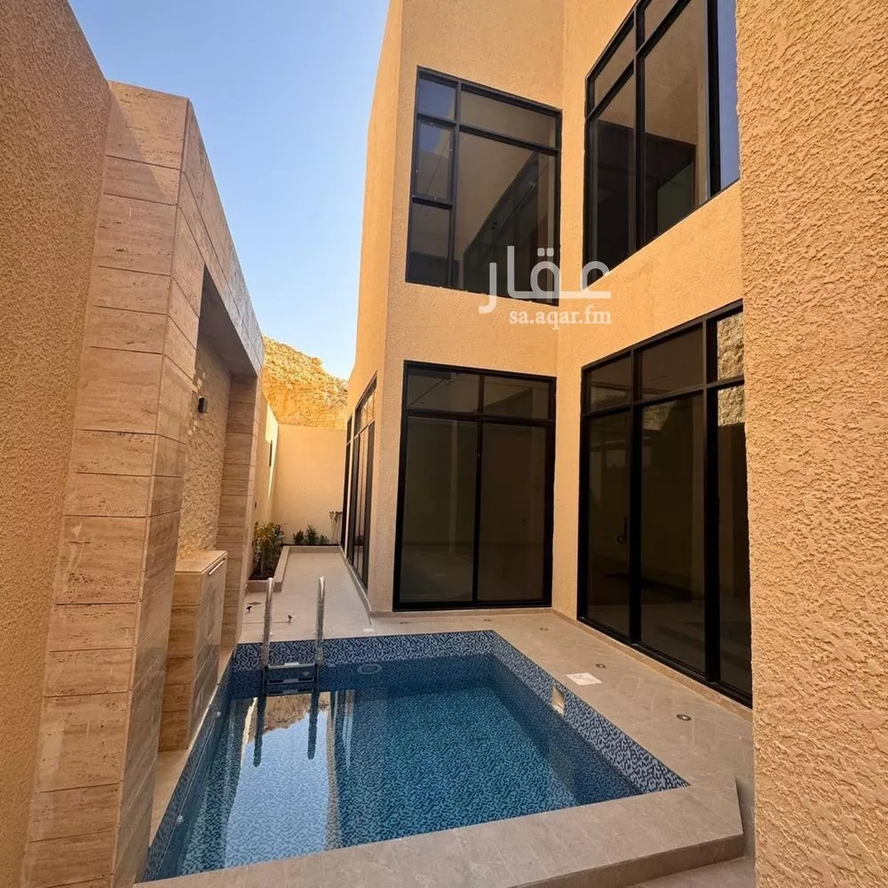 4 bedroom villa in Al Narjis 9