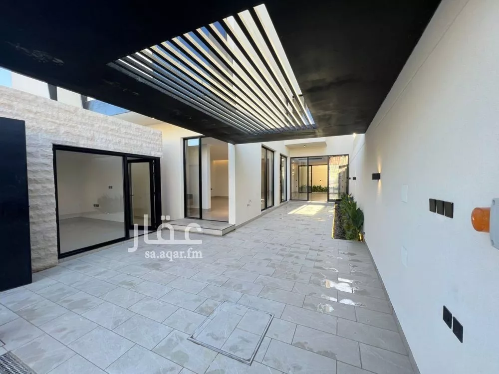 5 bedroom villa in Al Narjis 4