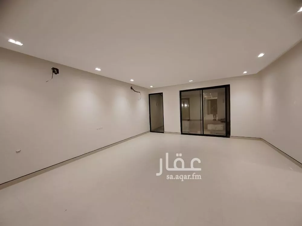 5 bedroom villa in Al Rimal 5