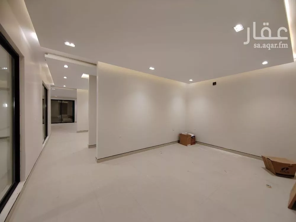 5 bedroom villa in Al Rimal 6