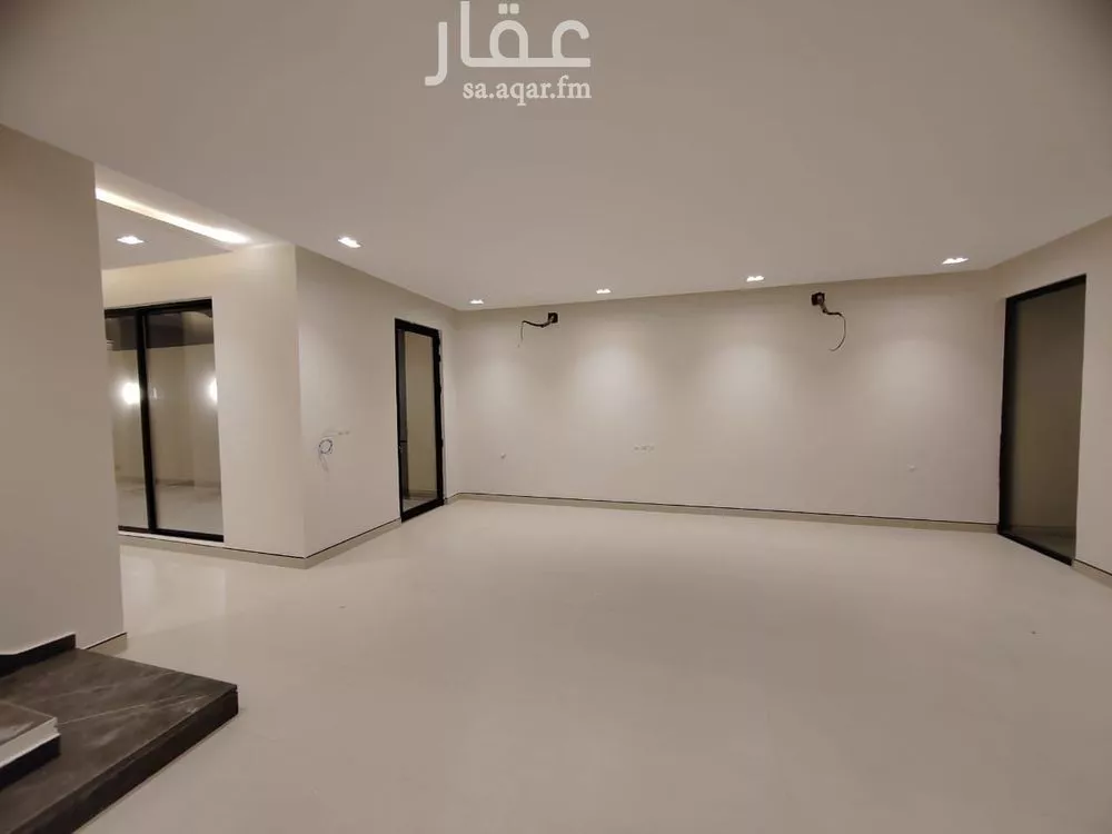 5 bedroom villa in Al Rimal 8