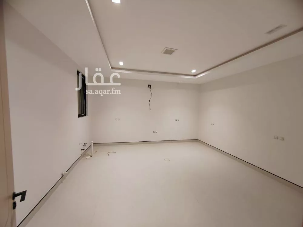 5 bedroom villa in Al Rimal 9