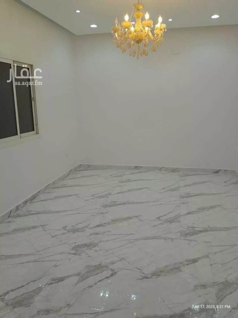 فيلا 5 غرف في الجنادرية 9