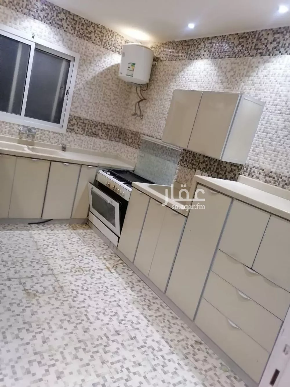 5 bedroom villa in Al Rimal 6