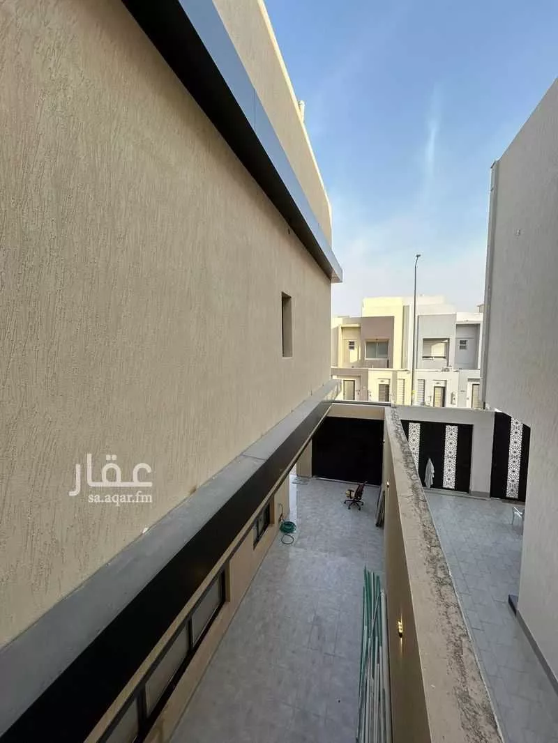 فيلا 7 غرف في النرجس 20