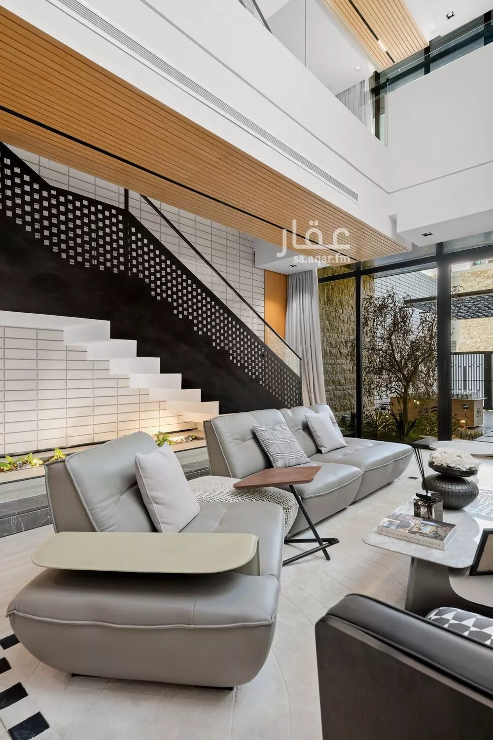 5 bedroom villa in Al Narjis 7