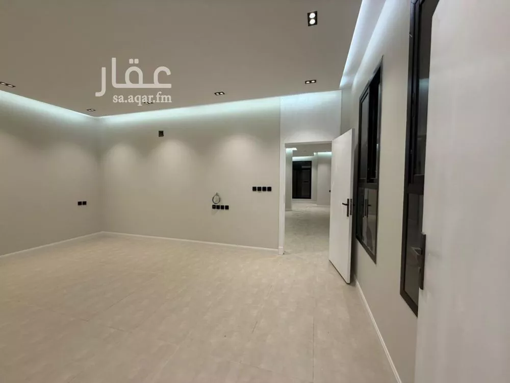 6 bedroom villa in Dhahrat Laban 15