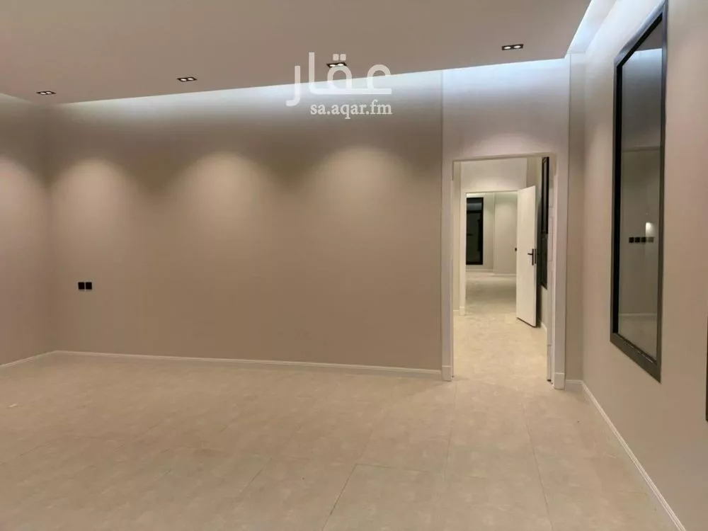6 bedroom villa in Dhahrat Laban 18