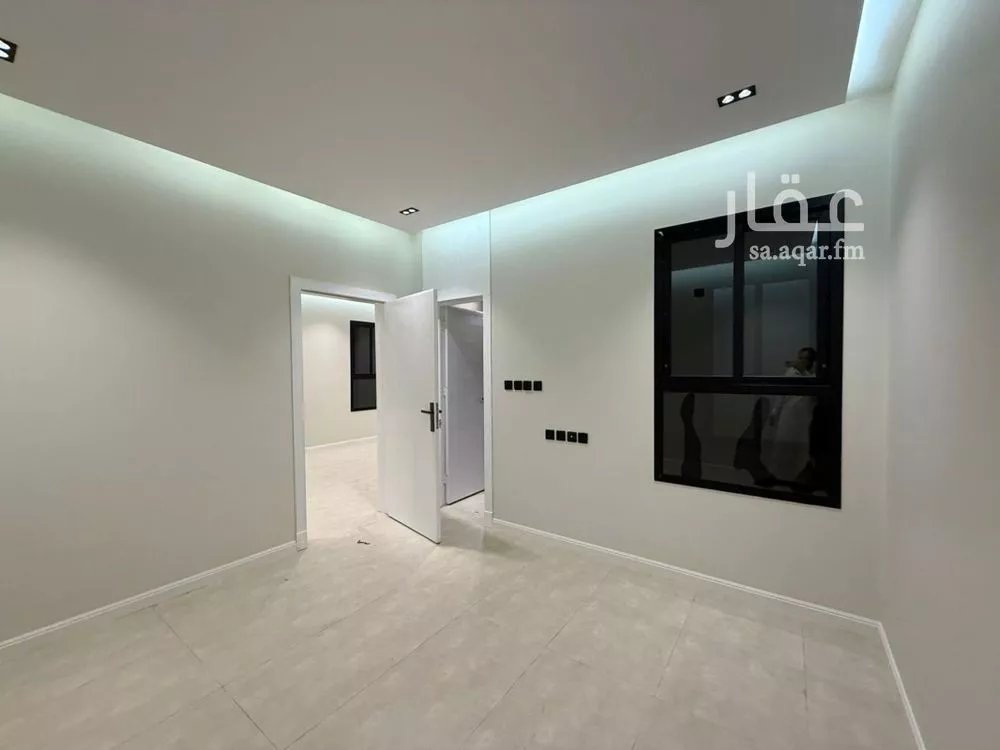 6 bedroom villa in Dhahrat Laban 22
