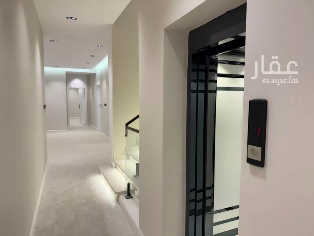 6 bedroom villa in Dhahrat Laban 24