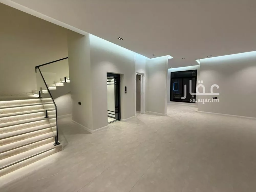 6 bedroom villa in Dhahrat Laban 6