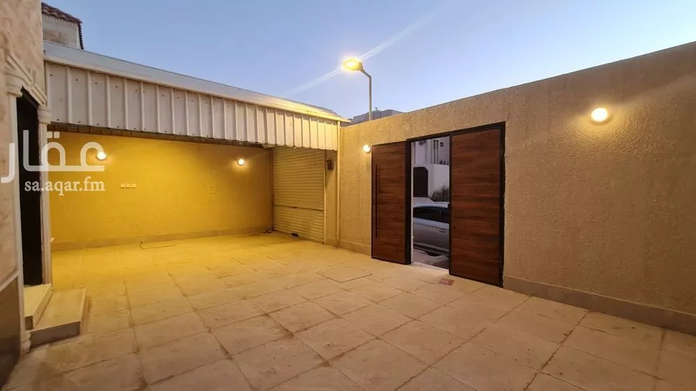 7 bedroom villa in Al Zahrah 11