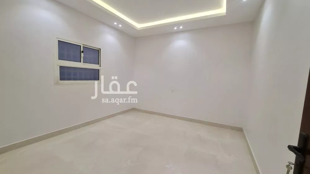 7 bedroom villa in Al Zahrah 16