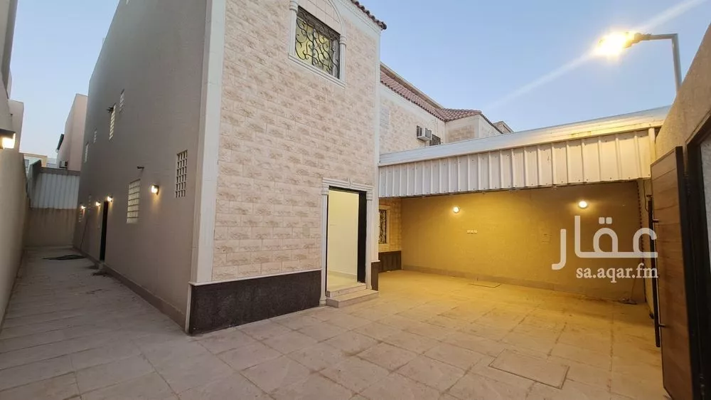 7 bedroom villa in Al Zahrah 30
