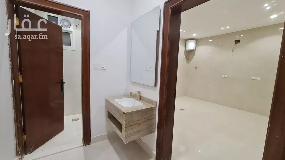 7 bedroom villa in Al Zahrah 5