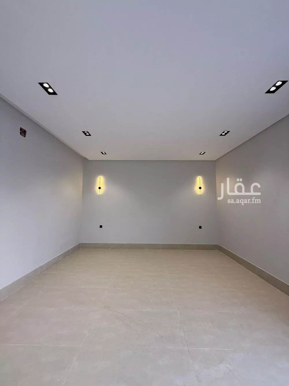 فيلا 5 غرف في عكاظ 6