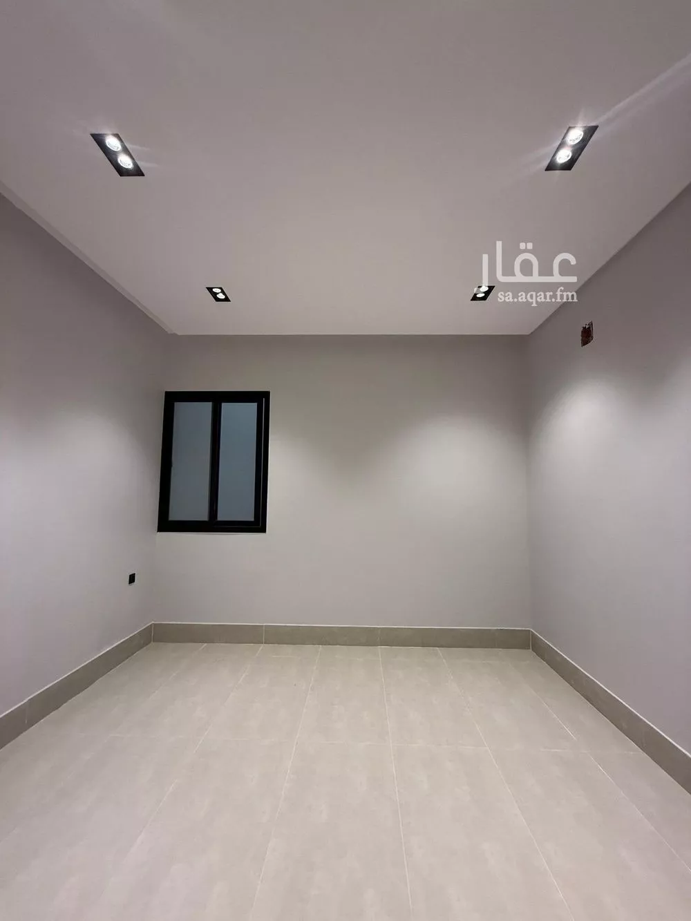 فيلا 5 غرف في عكاظ 8