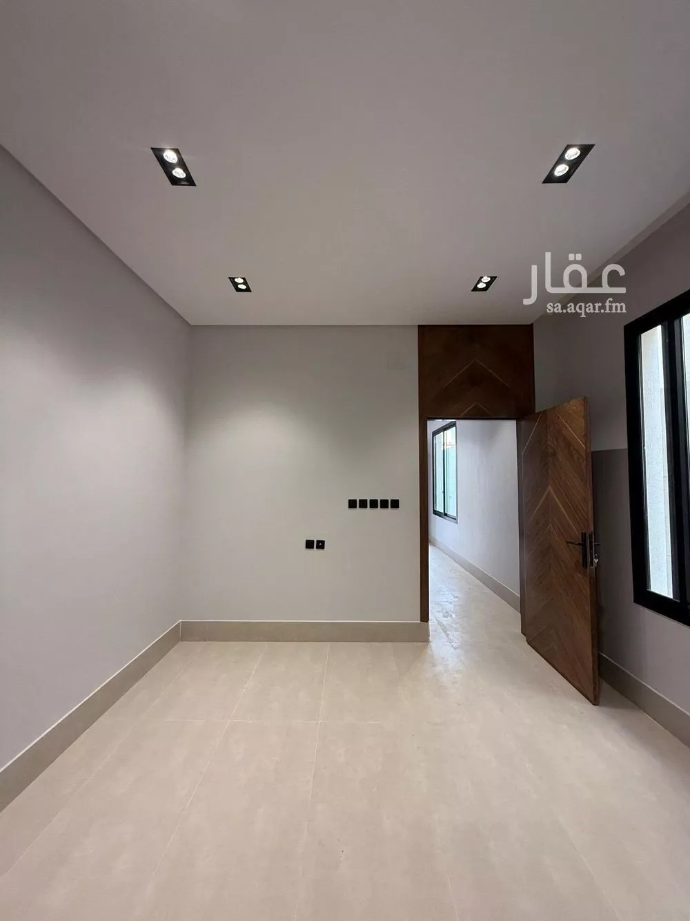 فيلا 5 غرف في عكاظ 9
