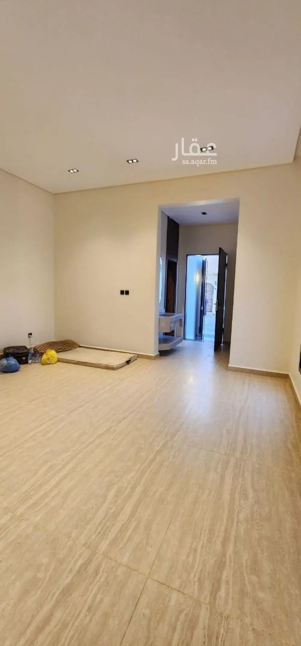 5 bedroom villa in Al Zahrah 16