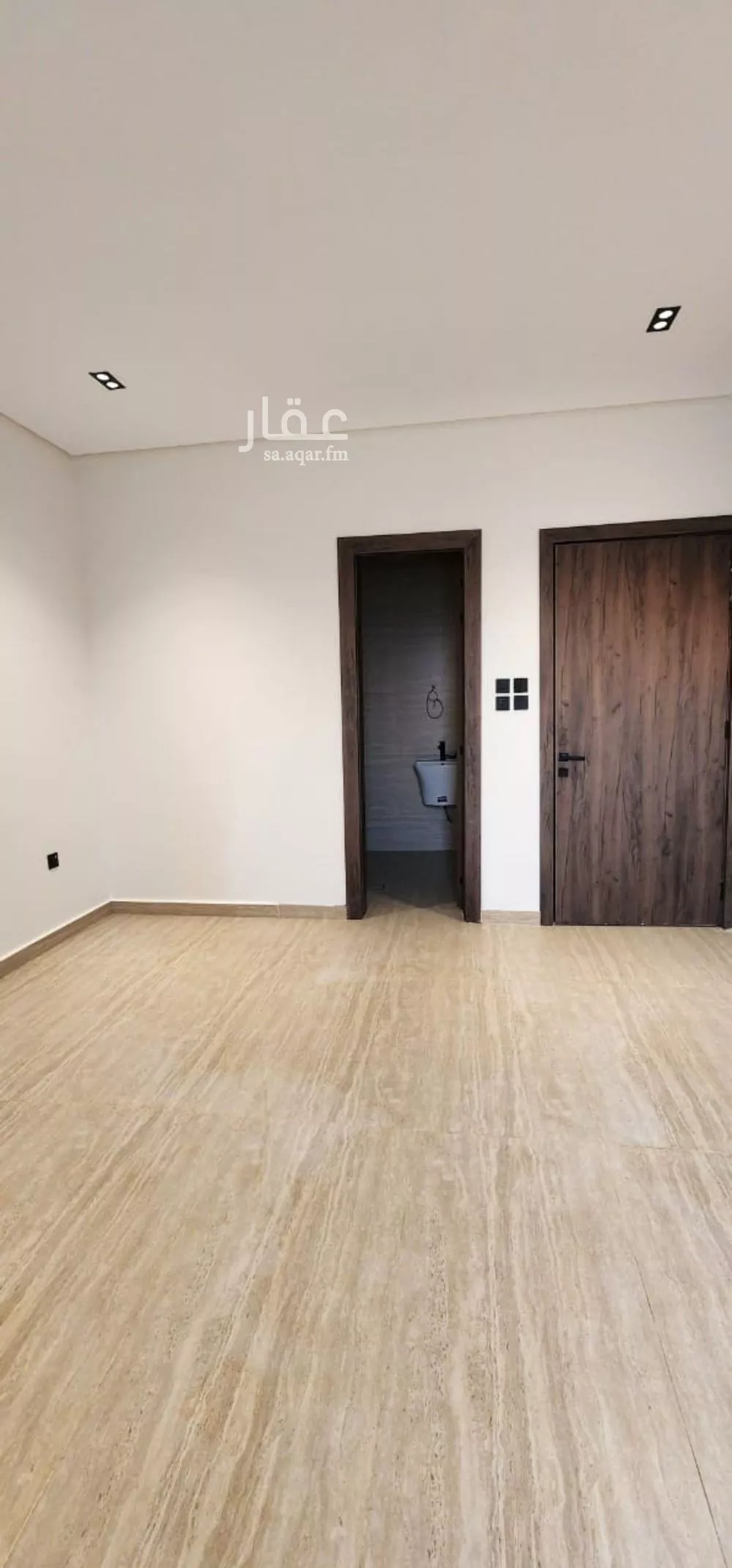 5 bedroom villa in Al Zahrah 20