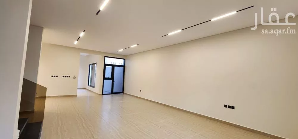 5 bedroom villa in Al Zahrah 21