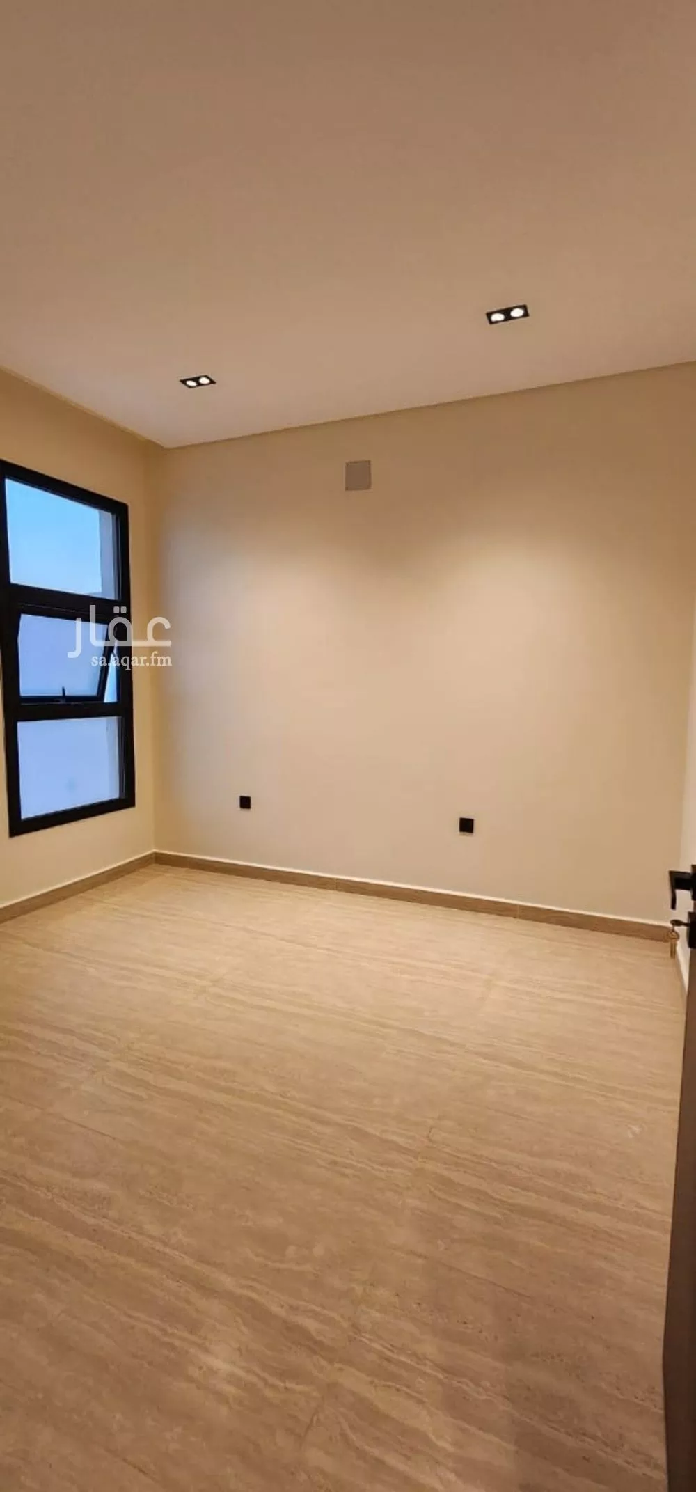 5 bedroom villa in Al Zahrah 24