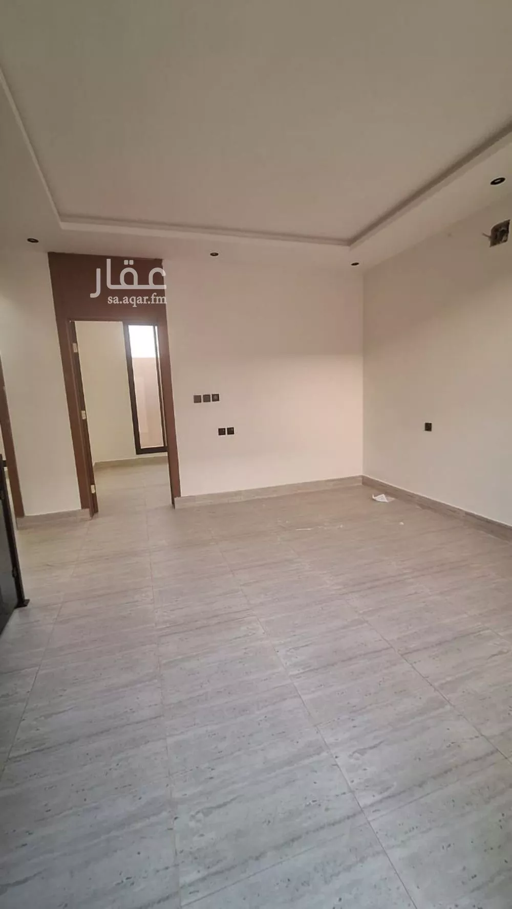 فيلا 5 غرف في عكاظ 11