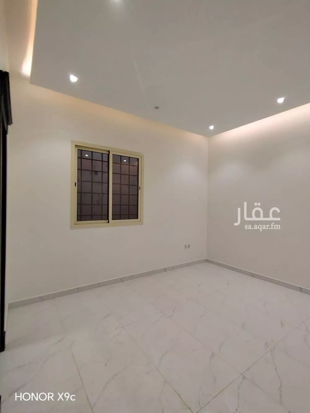 فيلا 5 غرف في عكاظ 3