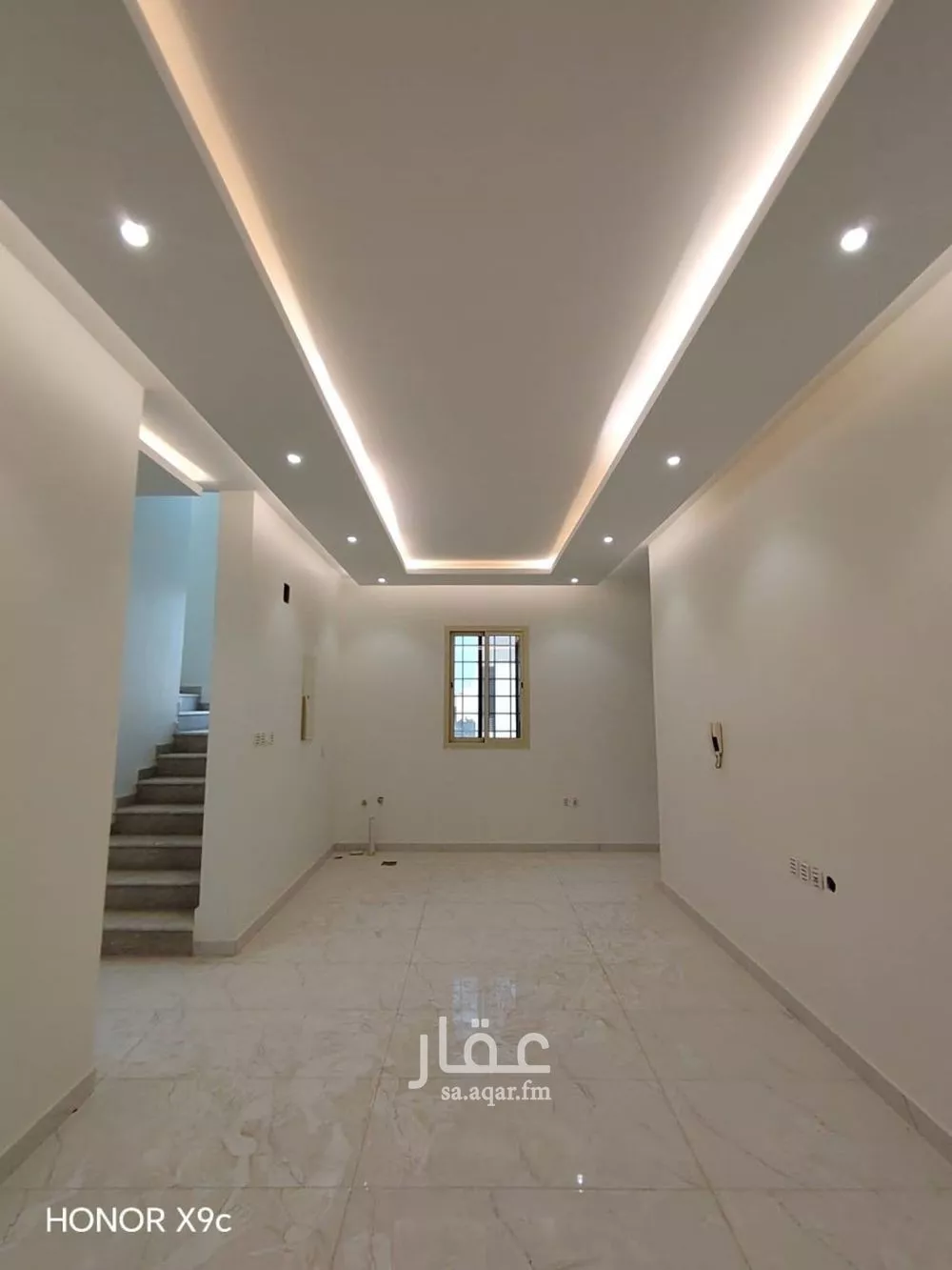 فيلا 5 غرف في عكاظ 6