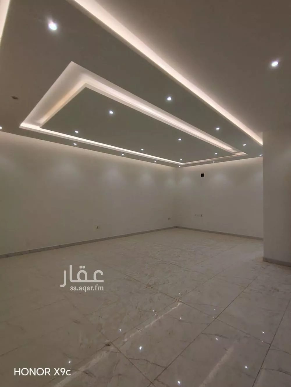 فيلا 5 غرف في عكاظ 9