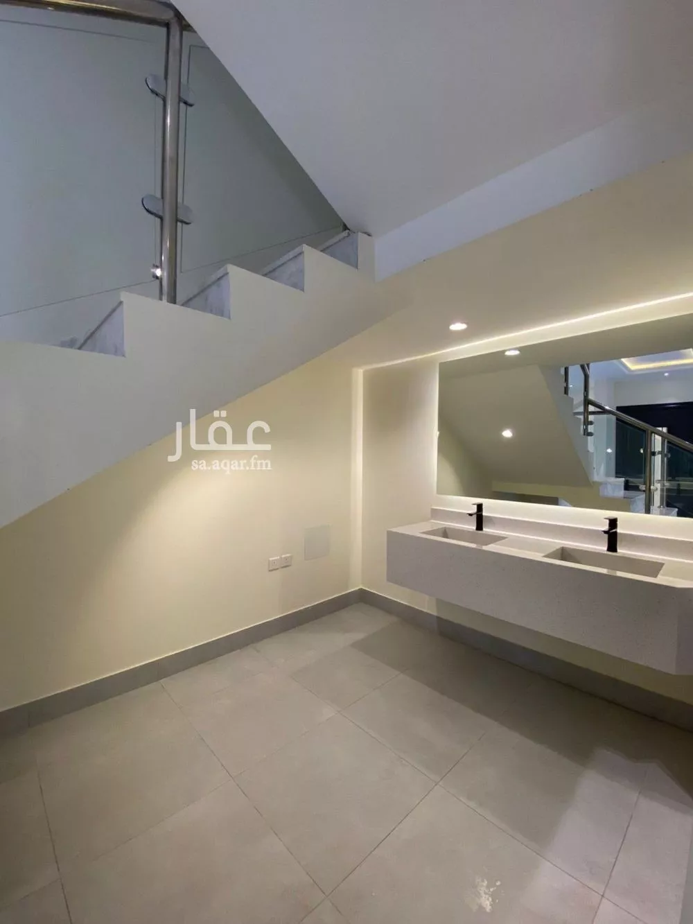 4 bedroom villa in Al Aridh 9