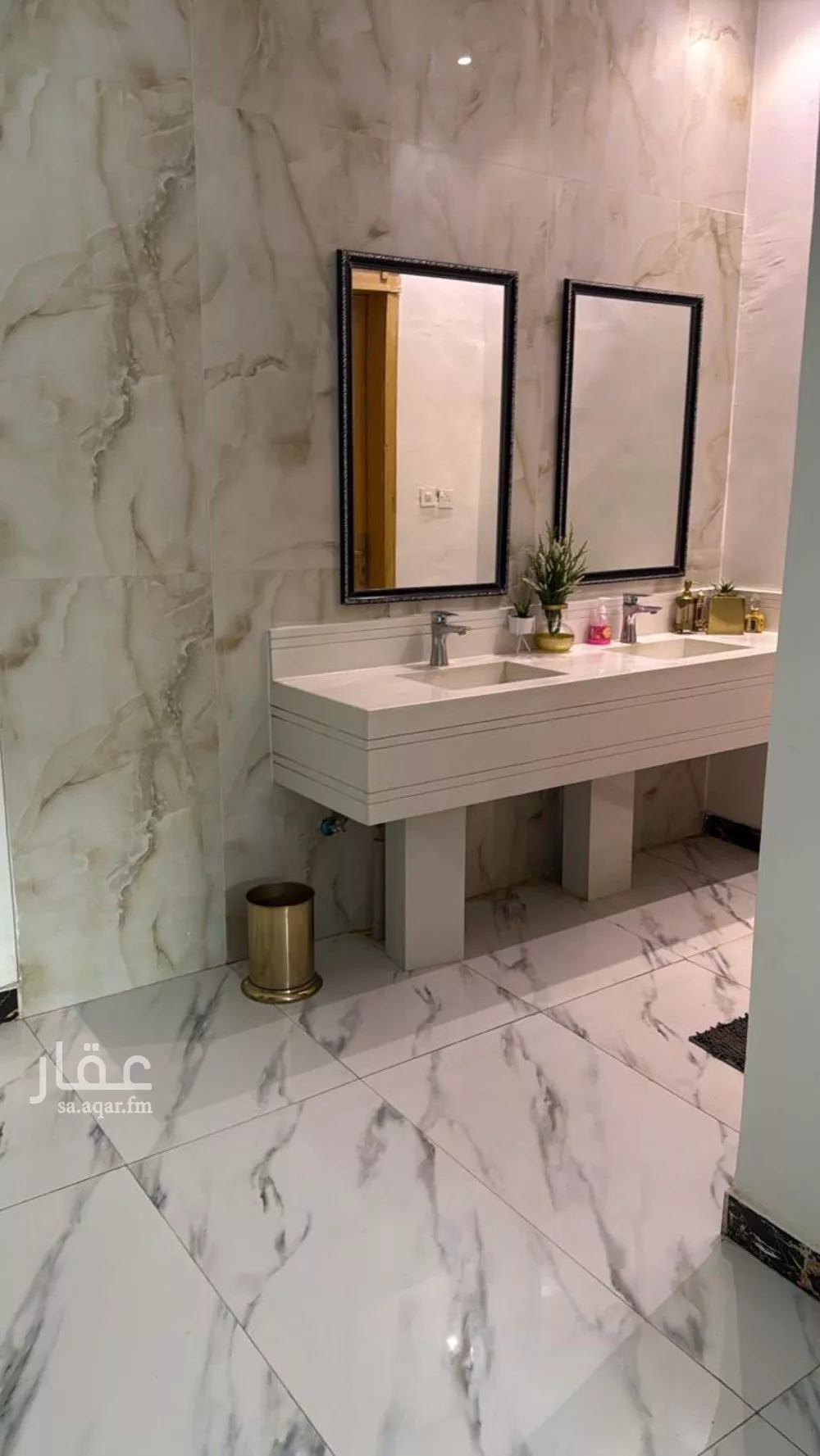 5 bedroom villa in Al Rimal 9