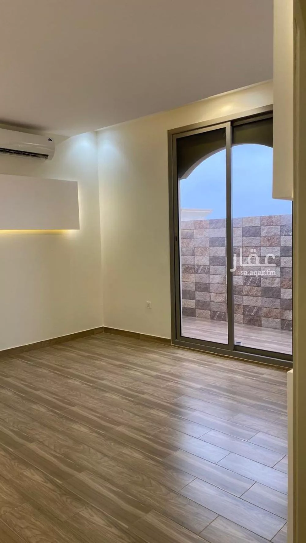 4 bedroom apartment in Hittin 3