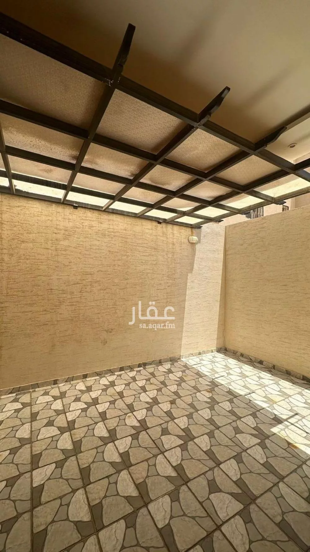فيلا 8 غرف في المهدية 10