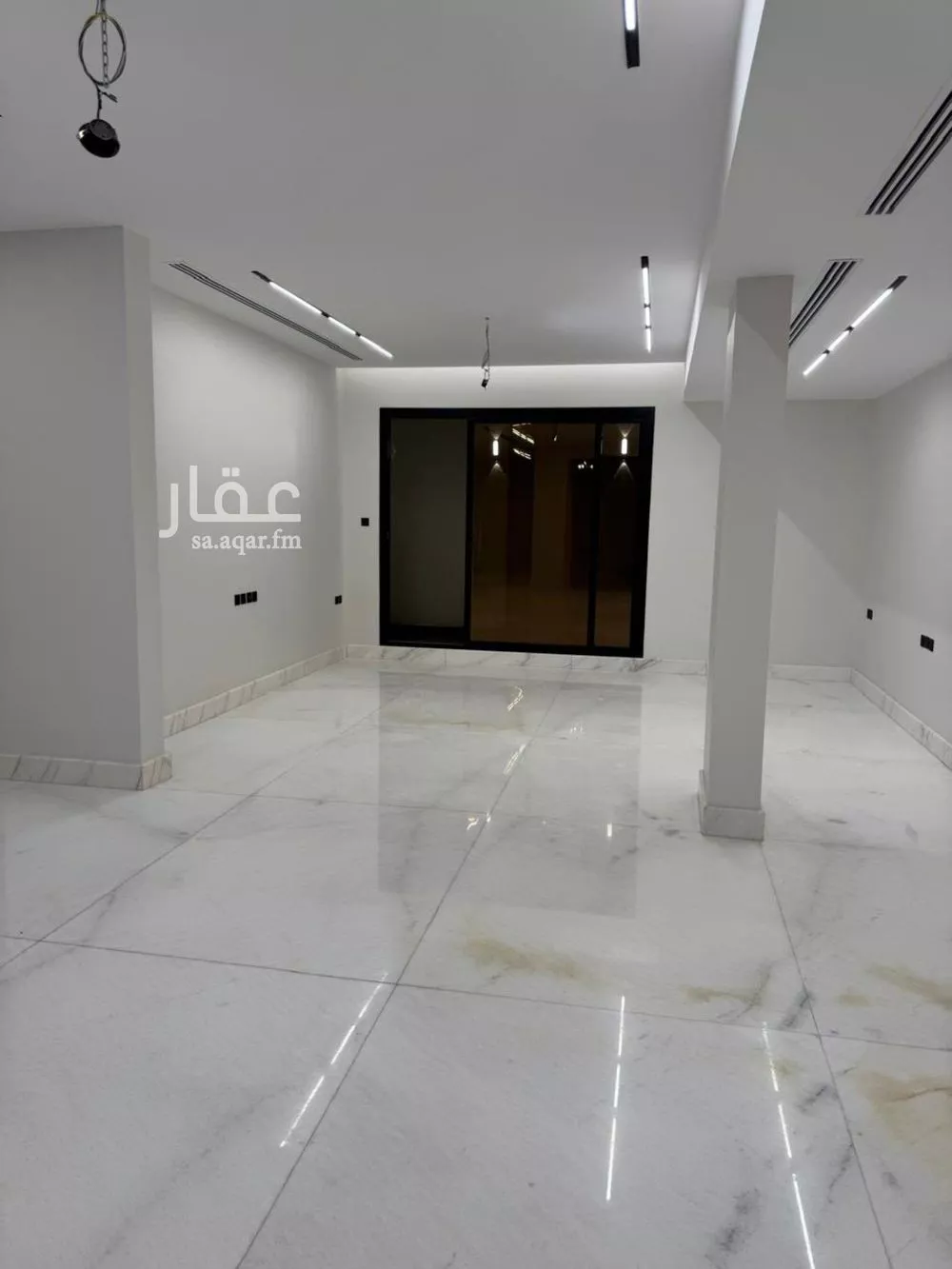 فيلا 5 غرف في الملقا 5