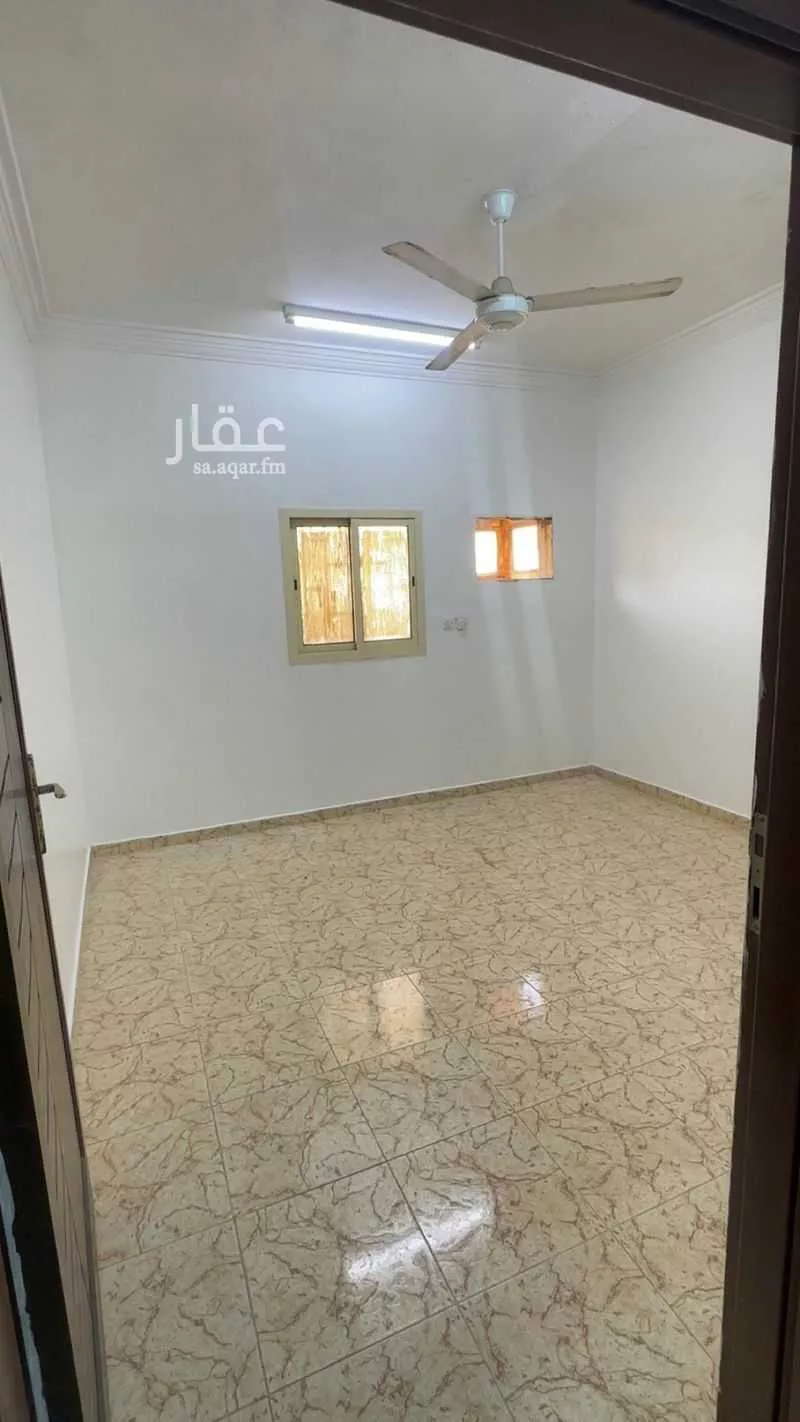 شقة في المطار