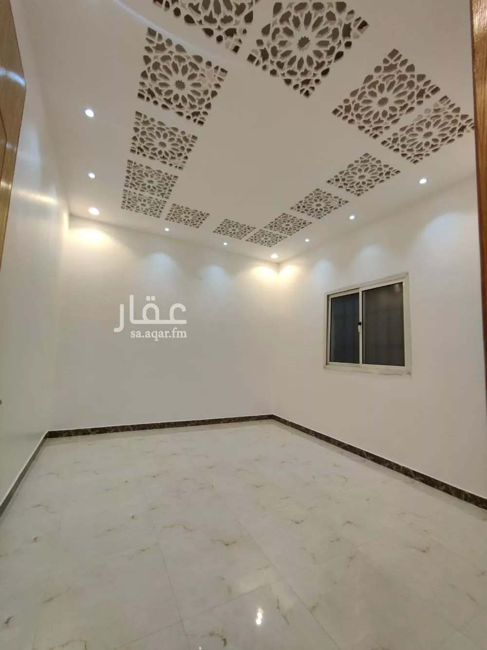 فيلا 11 غرف في الرمال 12