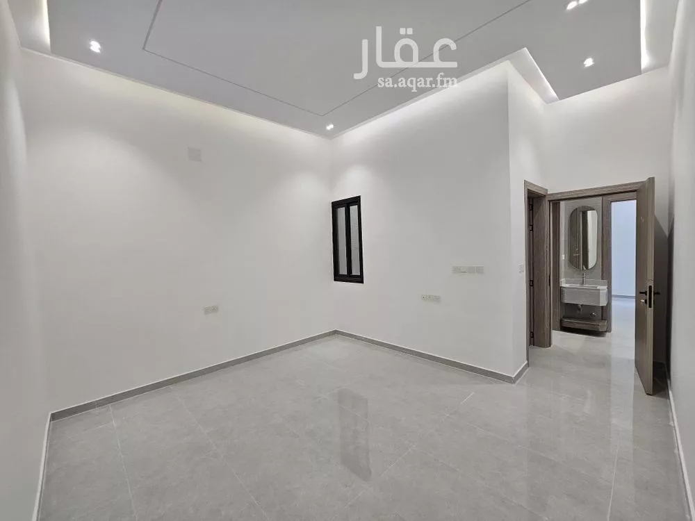 4 bedroom villa in Al Maizilah 5