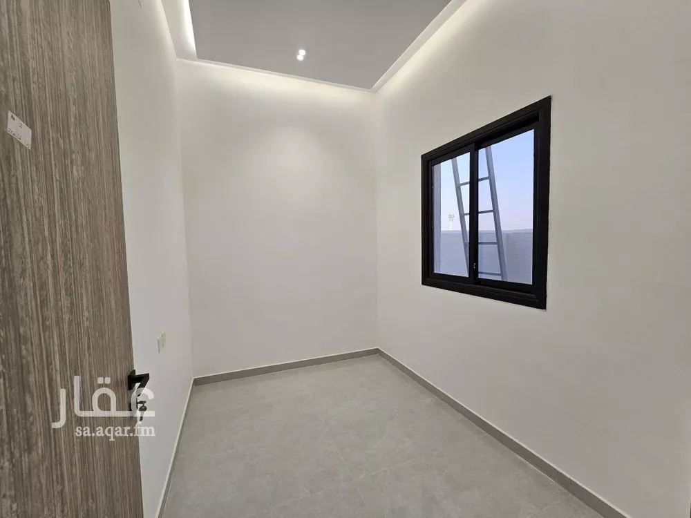 4 bedroom villa in Al Maizilah 6
