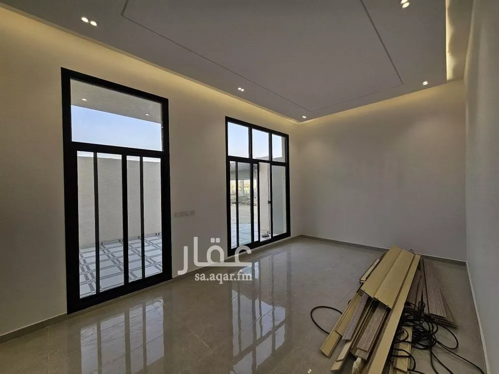 4 bedroom villa in Al Maizilah 7