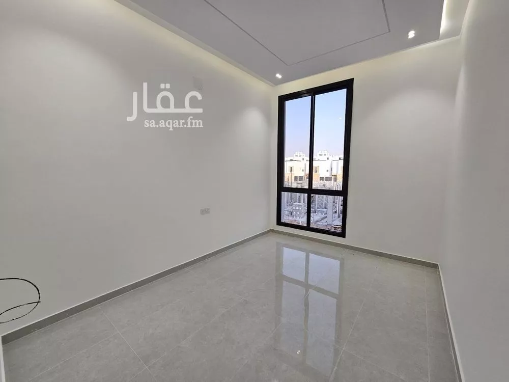 4 bedroom villa in Al Maizilah 10