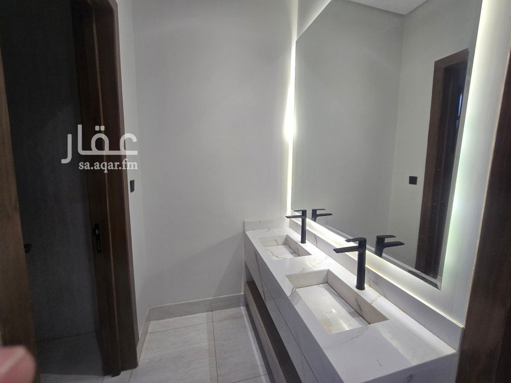 فيلا 4 غرف في العريجاء الغربية، الرياض 4