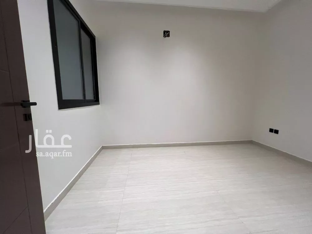 5 bedroom villa in Dhahrat Laban 11