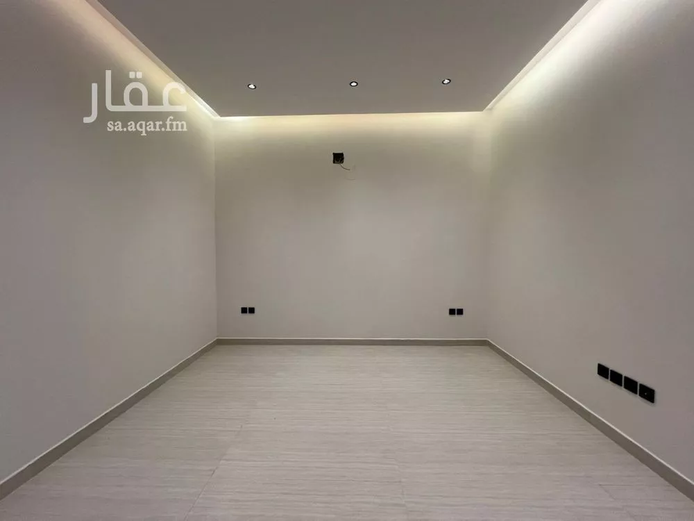 5 bedroom villa in Dhahrat Laban 4