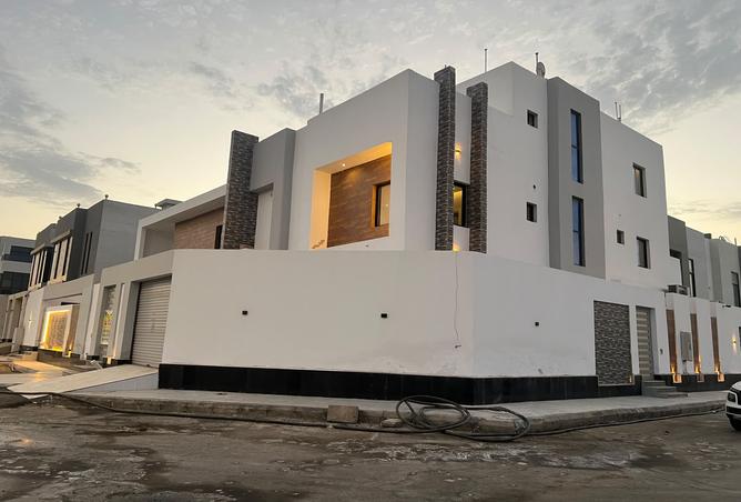7 bedroom villa in Al Buhayrat, Jeddah
