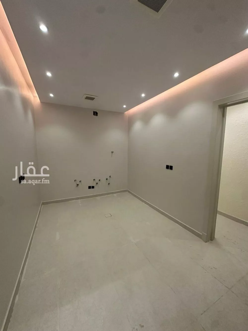 فيلا 4 غرف في طويق 11